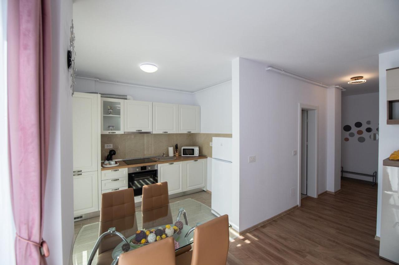 Claseb Apartment Timisoara Ngoại thất bức ảnh